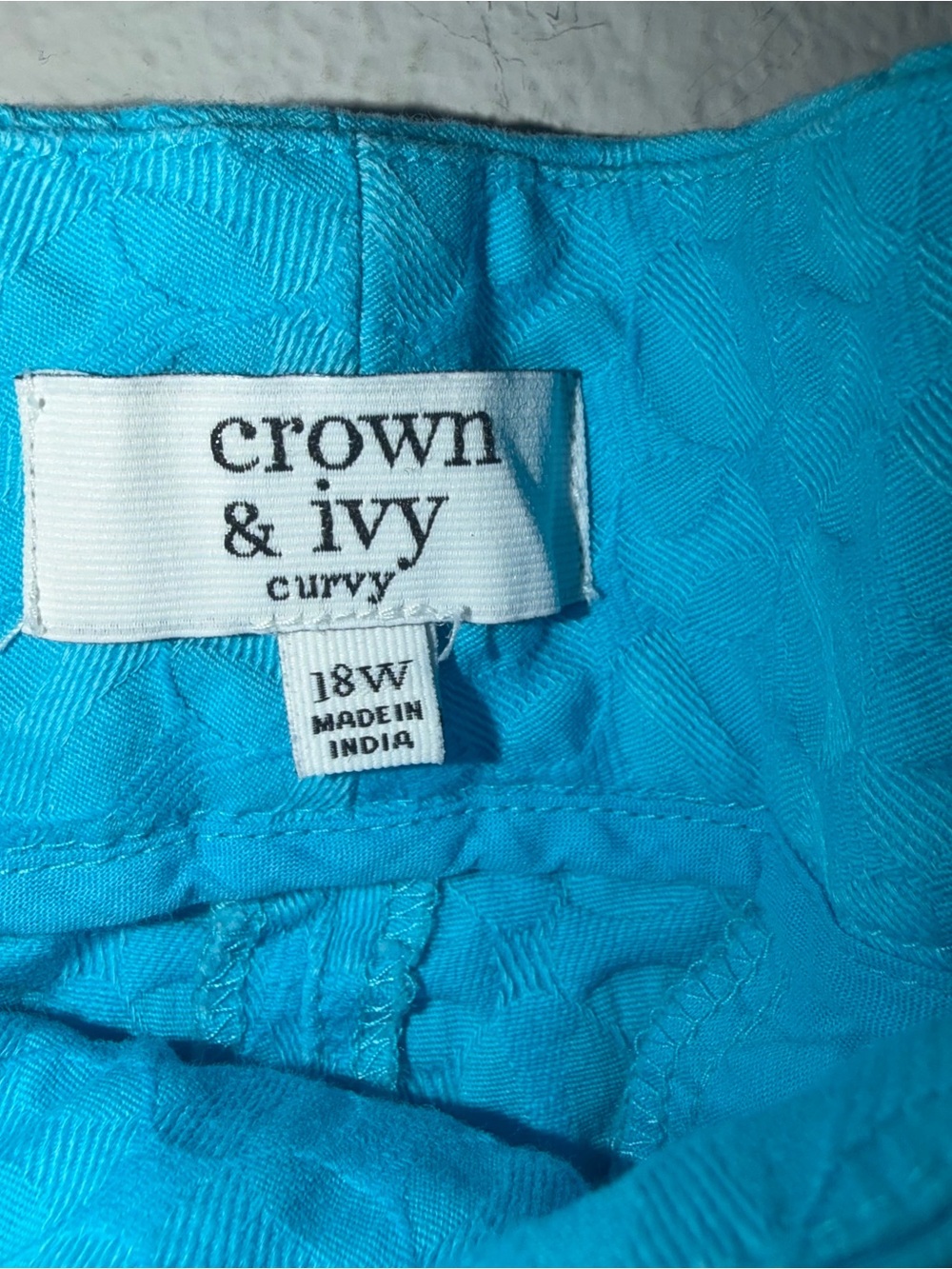 crown & ivy Turquoise Scallop Hem Women’s Shorts - Picture 4 of 5